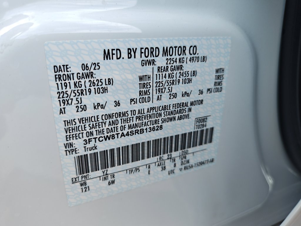 Used 2025 White Ford Lobo Standard image 26