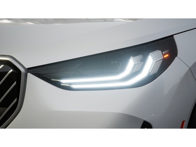 New 2026 Mineral White Metallic BMW  image 6