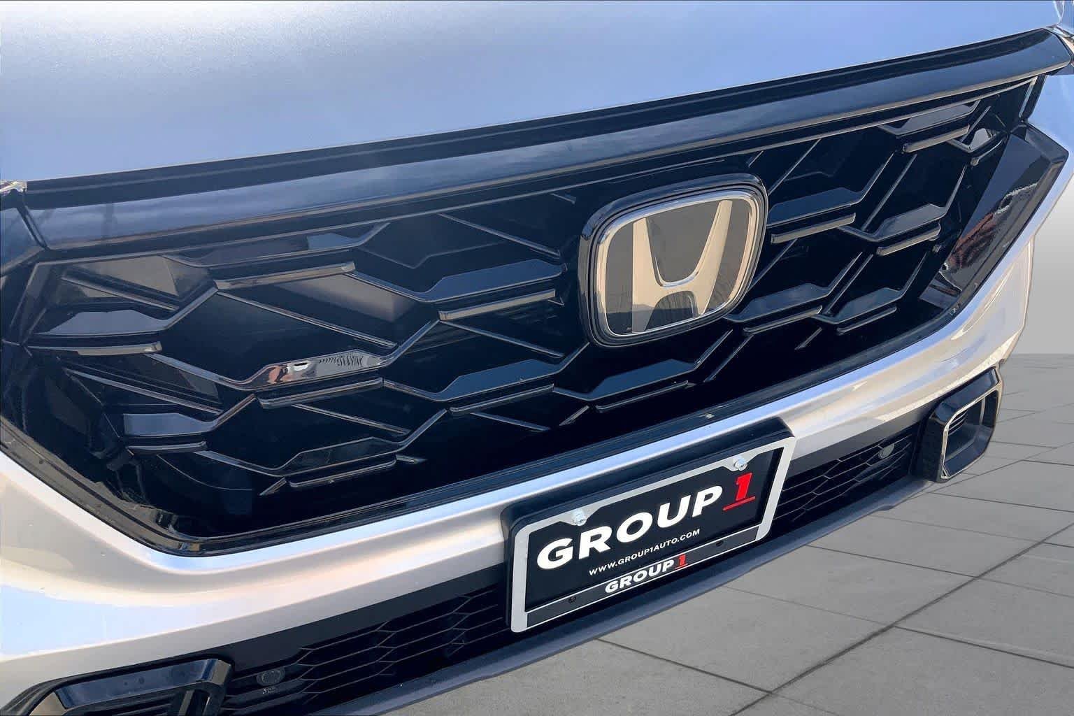 Used 2025 Solar Silver Metallic Honda Sport-L image 29