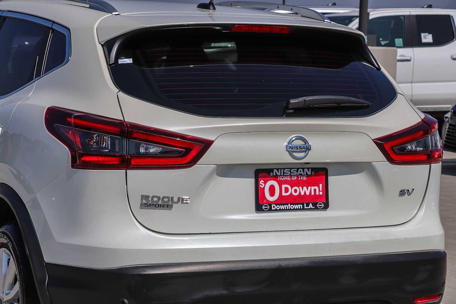 Used 2022 Pearl White Tricoat Nissan SV image 10