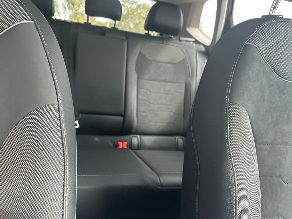 New 2026 White Volkswagen 1.5T SE Black image 33