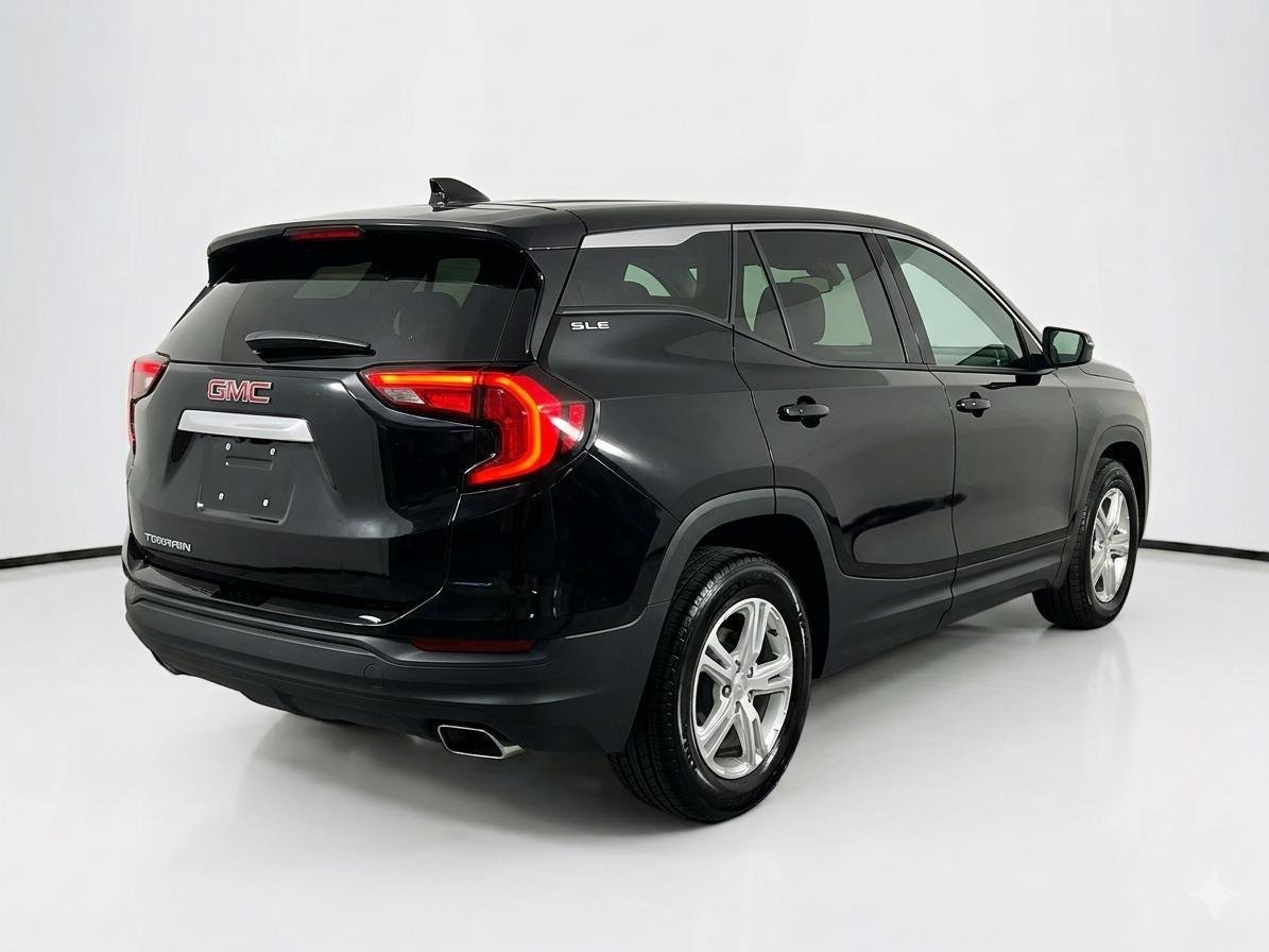Used 2024 Ebony Twilight Metallic GMC SLE image 4