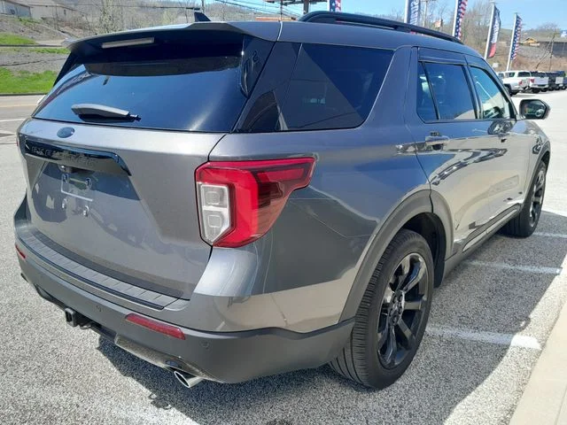 Used 2023 Gray Metallic Ford ST-Line image 8