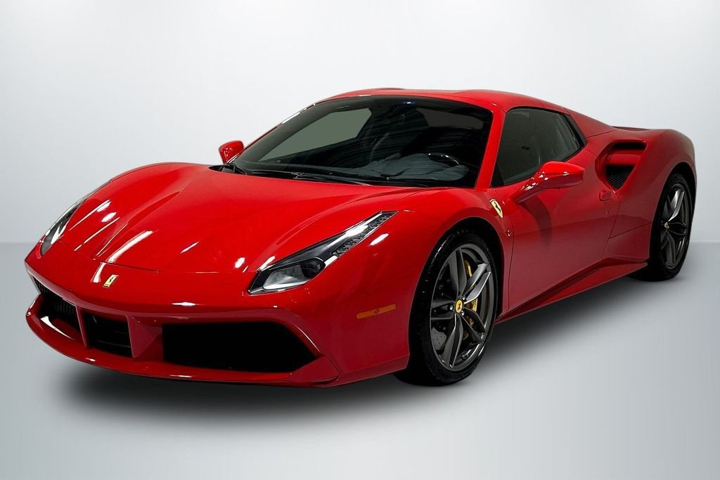 Used 2018  Ferrari  image 3