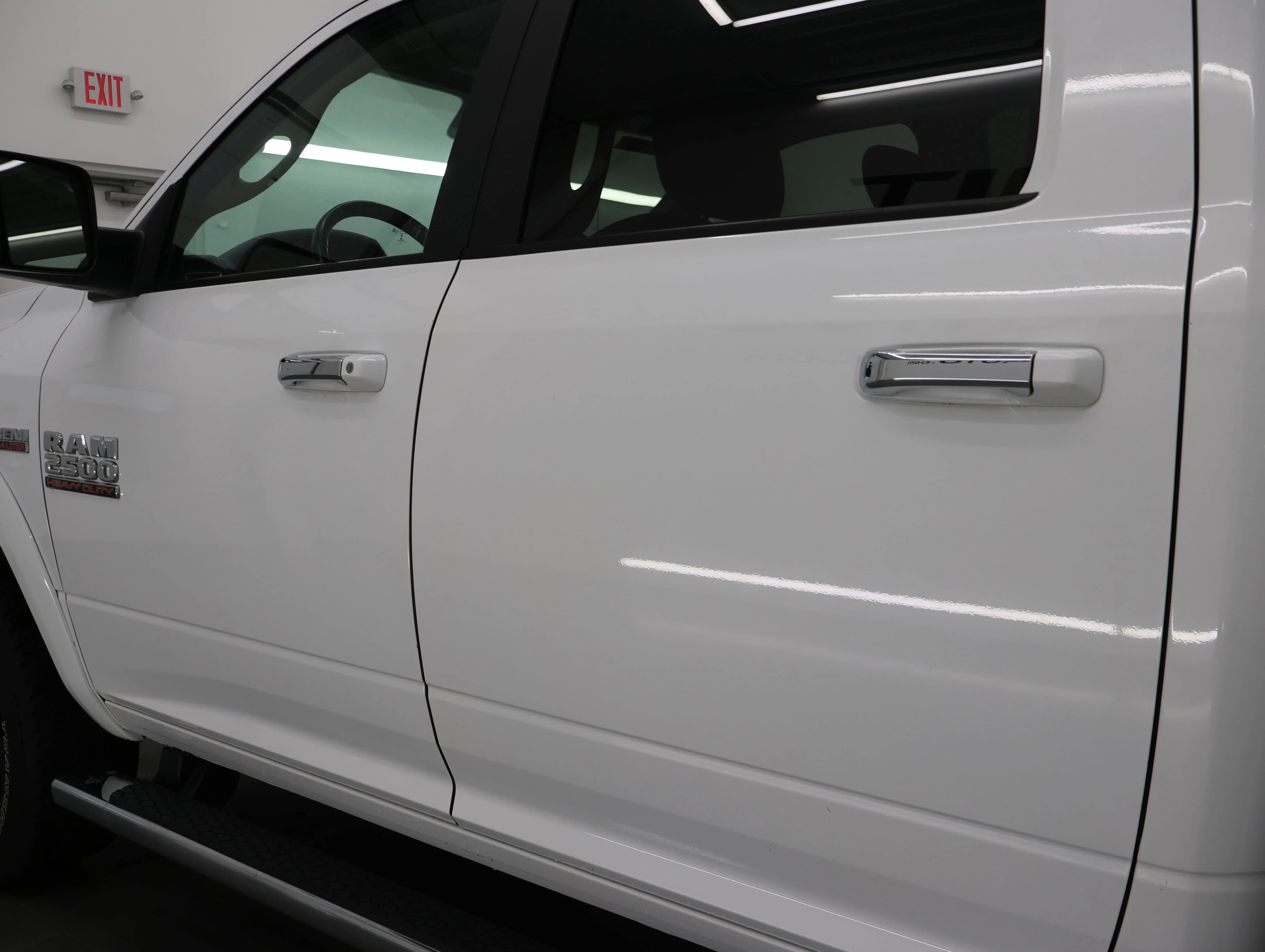 Used 2018 Bright White Clearcoat Ram Big Horn image 32