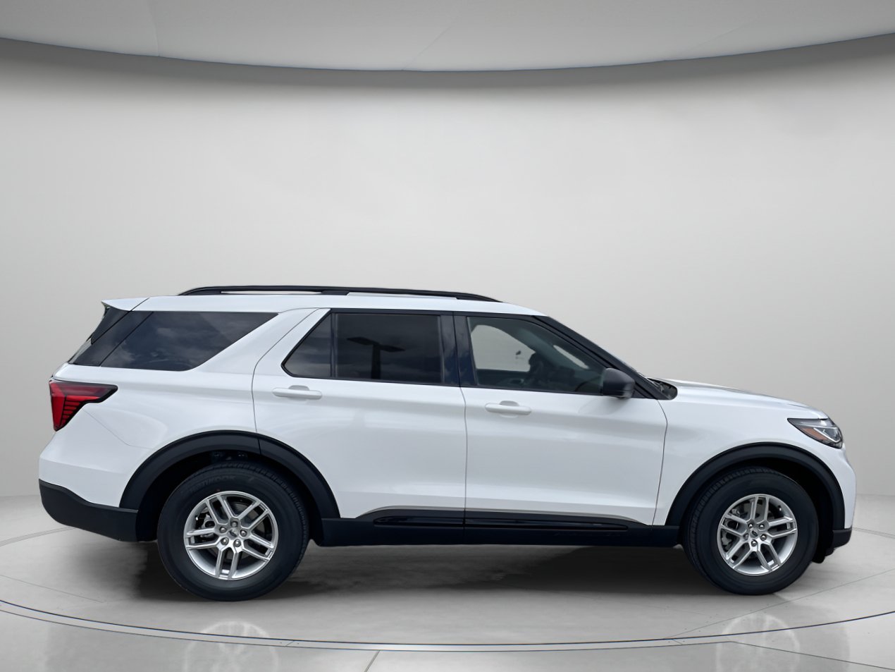 New 2026 Star White Metallic Tri-Coat Ford Active image 2