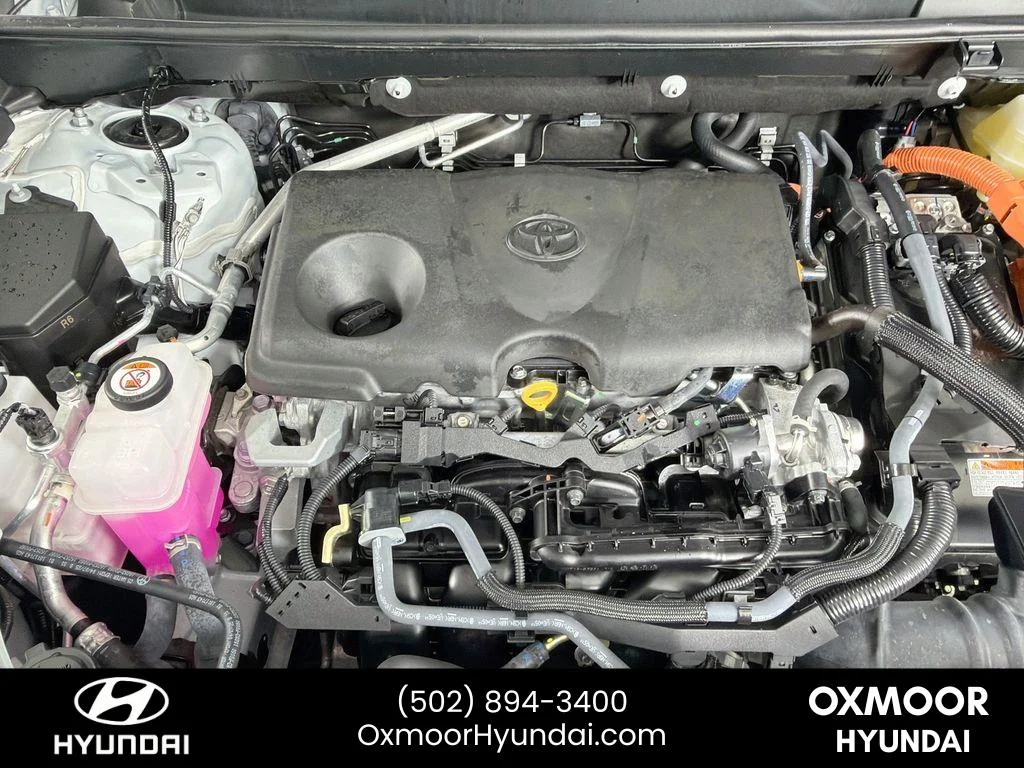 Used 2025 Wind Chill Pearl Toyota Hybrid XLE Premium image 31