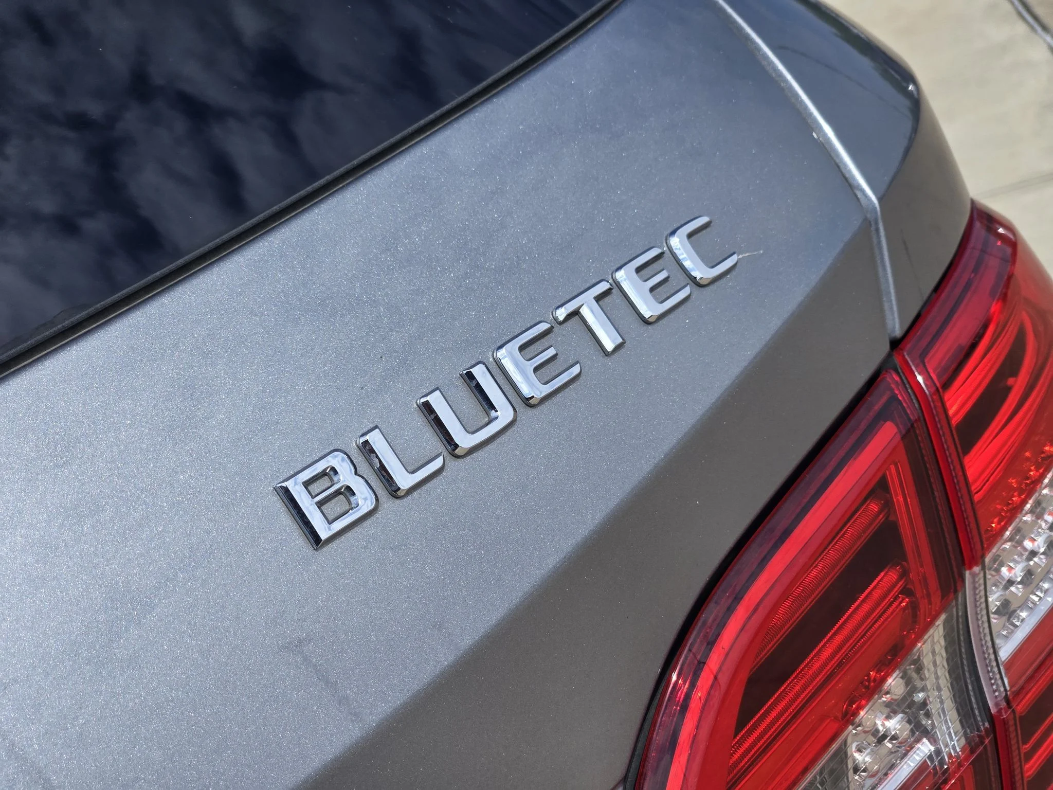 Used 2012 Palladium Silver Metallic Mercedes-Benz ML350 BlueTEC® image 12