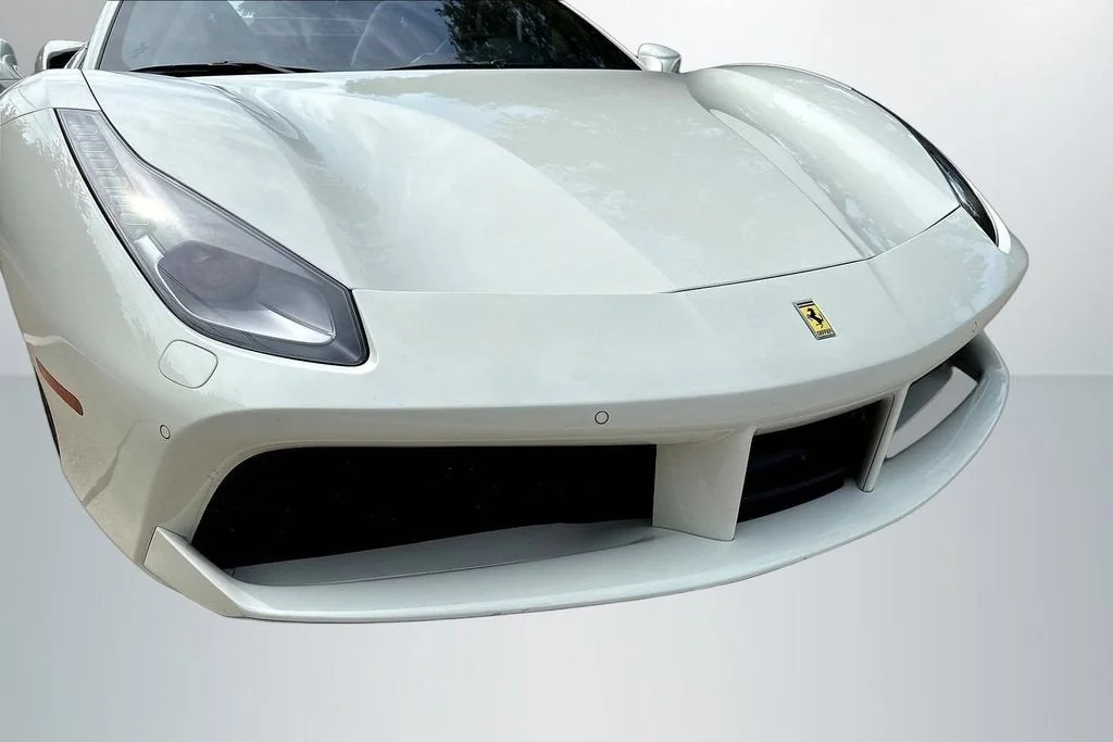 Used 2018 Bianco Avus Ferrari  image 25