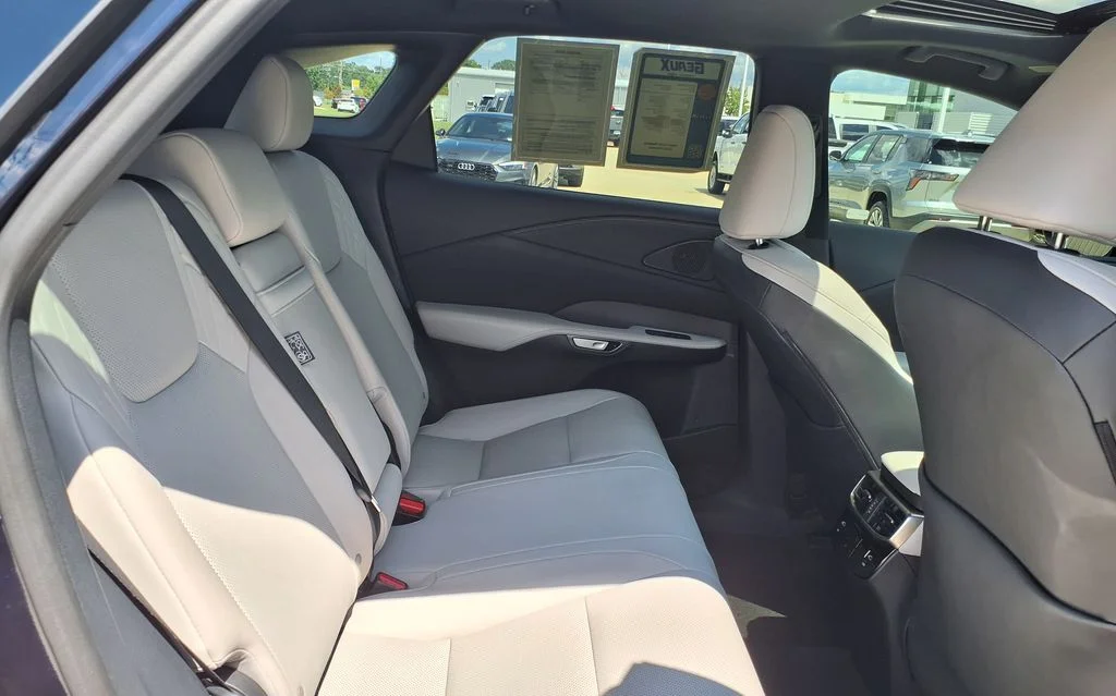 Used 2023 Blue Lexus 350 Premium image 17