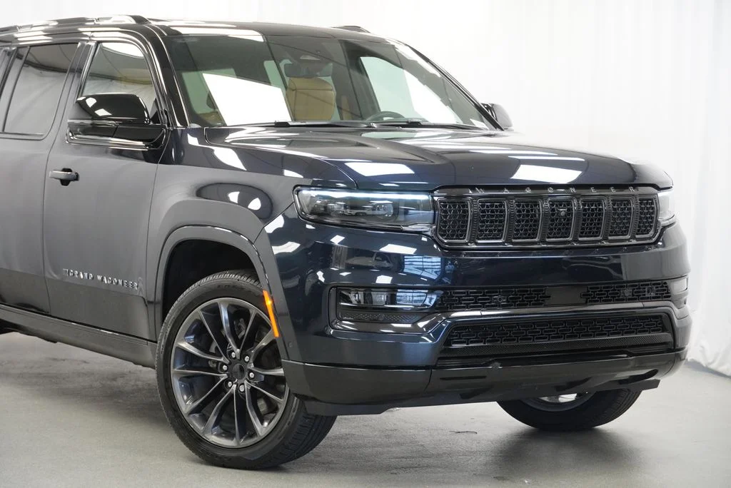 Used 2025 Black Jeep Series III Obsidian image 3