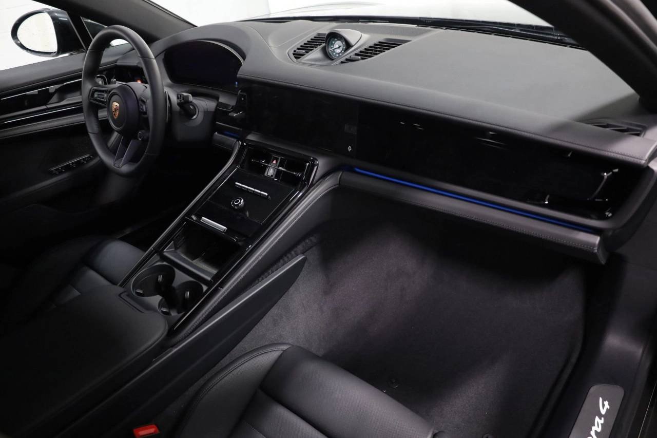 2026 Porsche Panamera Base - Photo 6