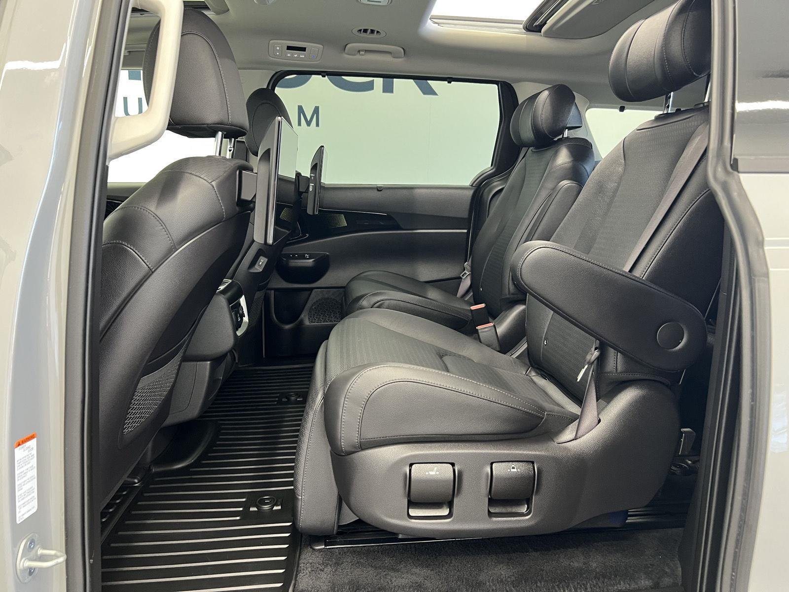 2025 Kia Carnival SX Prestige - Photo 26