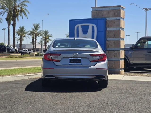 Used 2018 Lunar Silver Metallic Honda LX image 5