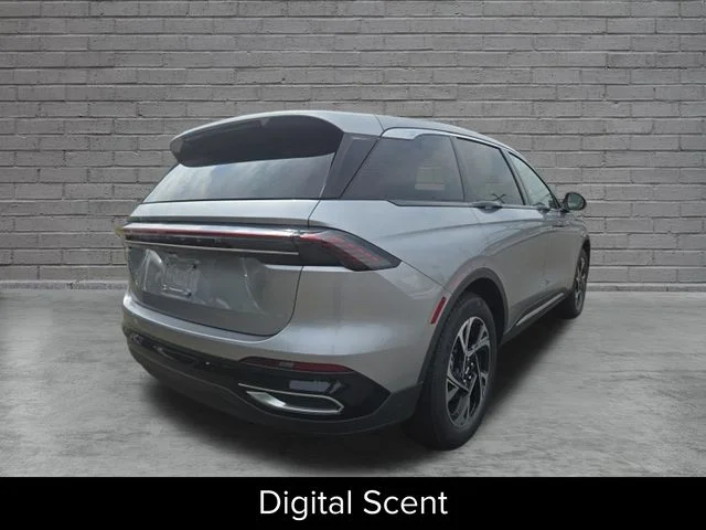 New 2026 Silver Radiance Metallic Clearcoat Lincoln Premiere image 7