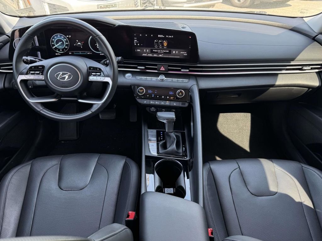 Used 2023 Silver Hyundai Limited image 2