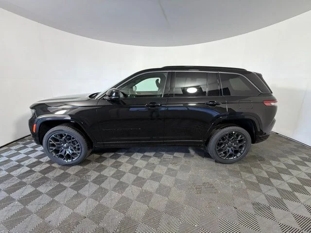 New 2026 Black Jeep Summit image 6