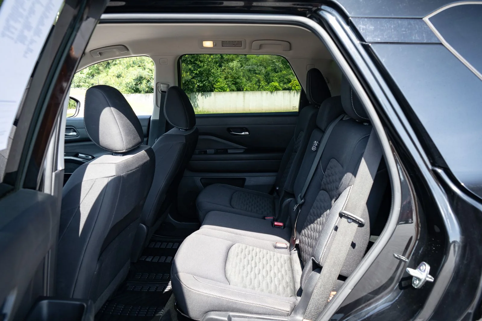 Used 2022 Black Nissan SV image 18