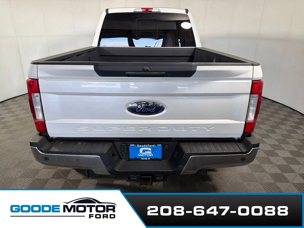 Certified Used 2017 White Platinum Clearcoat Metallic Ford Lariat image 7