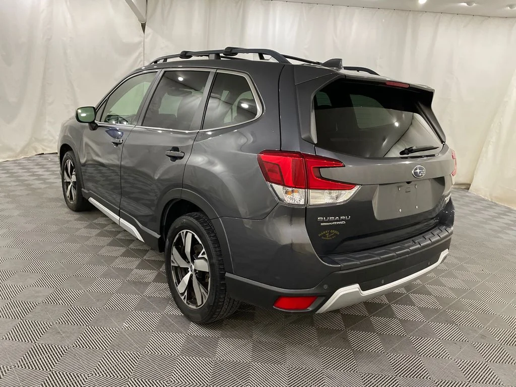 Used 2020 Magnetite Gray Metallic Subaru Touring image 9