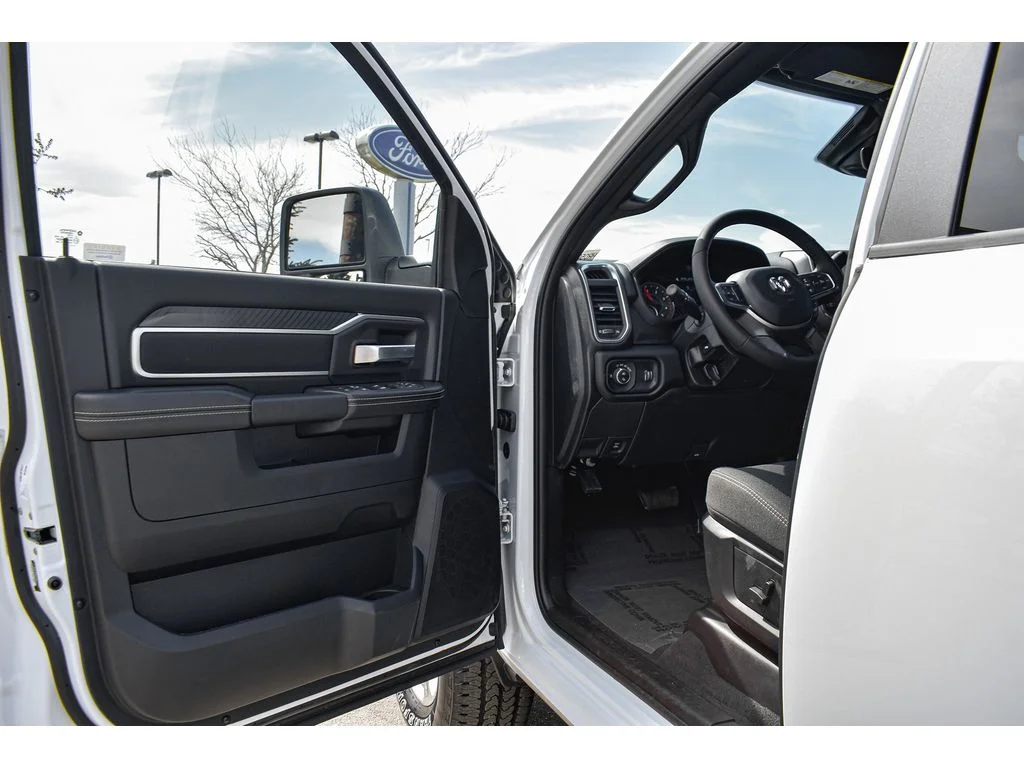 2025 RAM 2500 Big Horn - Photo 12