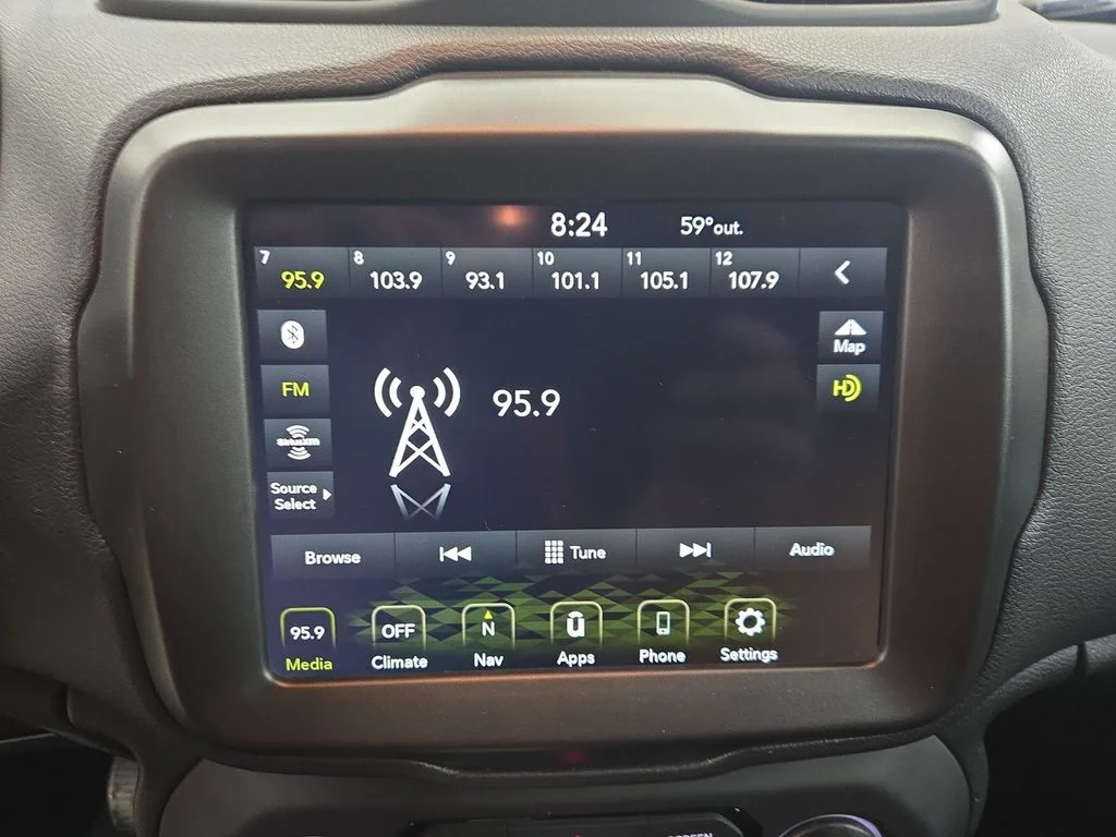 2021 Jeep Renegade Latitude - Photo 12