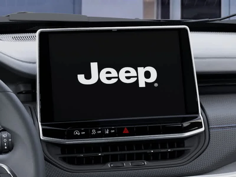 New 2026 Diamond Black Crystal Pearlcoat Jeep Latitude Altitude image 18