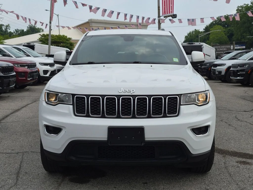 Used 2020 White Jeep Laredo E image 3