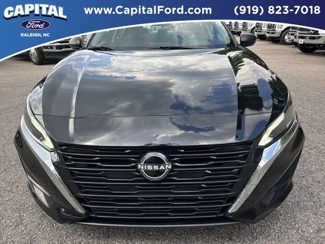 Used 2025 Black Nissan 2.5 SV image 10