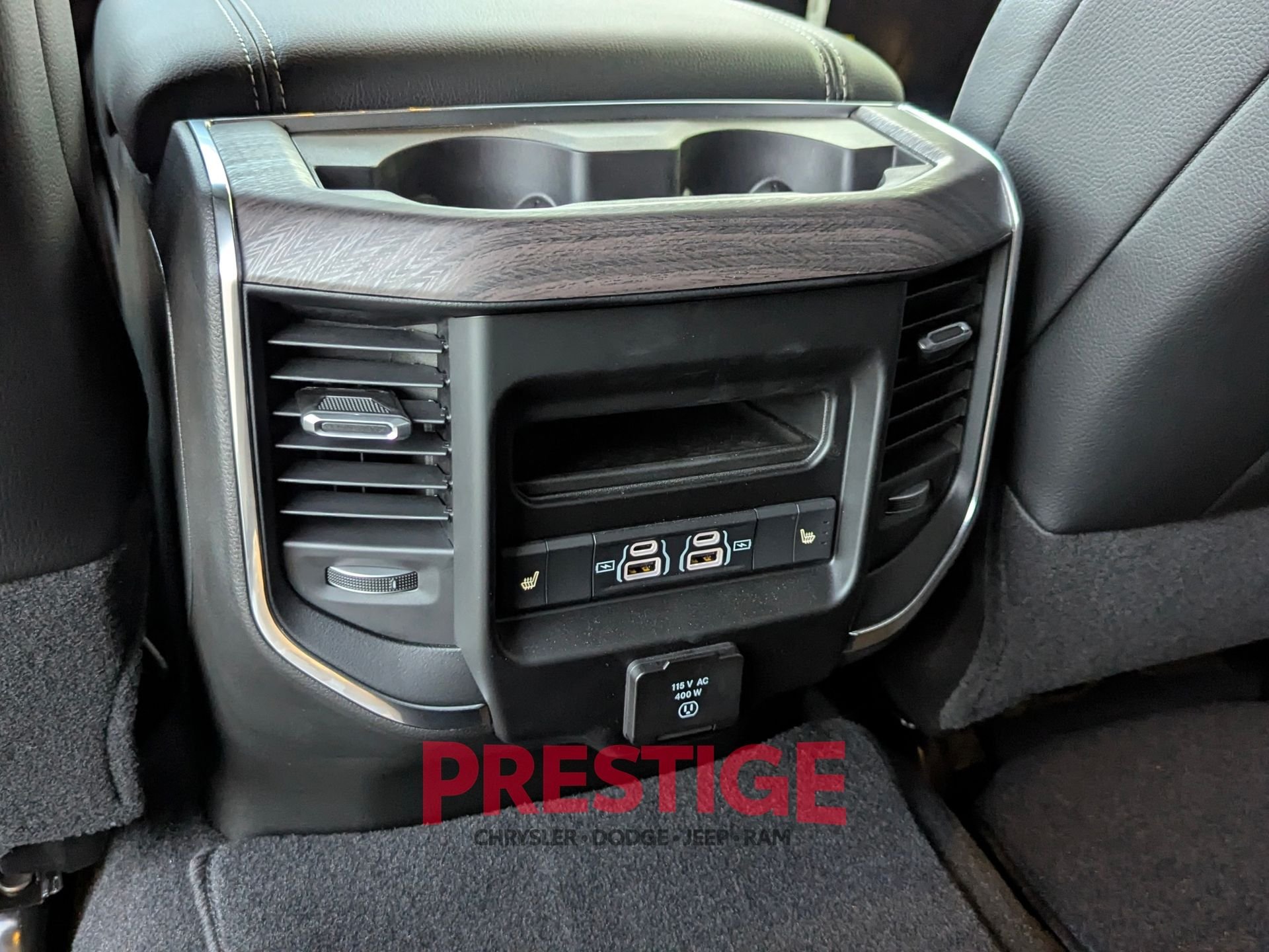 2025 RAM 3500 Laramie - Photo 27