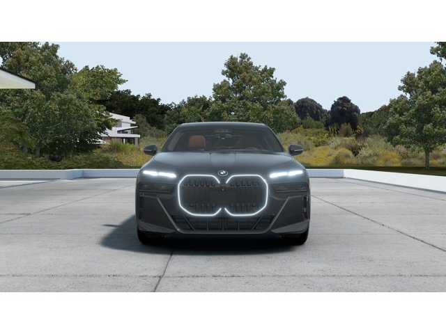 New 2026 Dravit Grey Metallic BMW 750e xDrive image 3