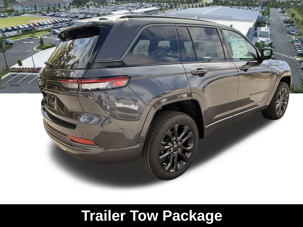 New 2026 Baltic Gray Metallic Clear-Coat Exterior Paint Jeep Limited Reserve image 4