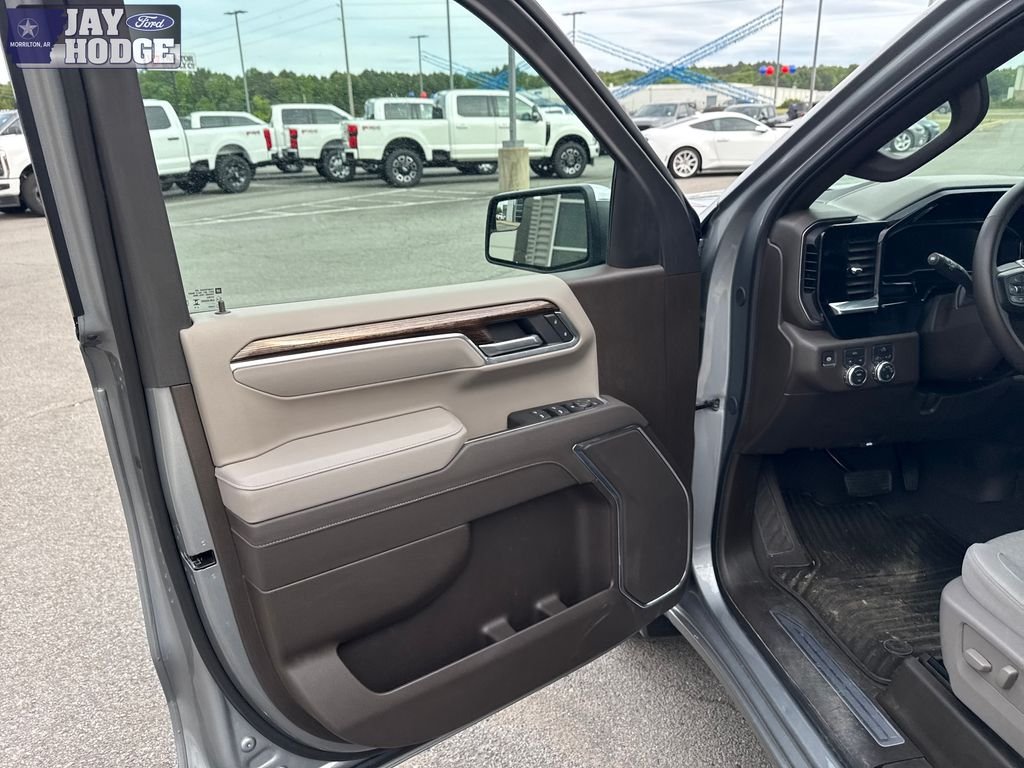 Used 2025 Silver GMC SLE image 14