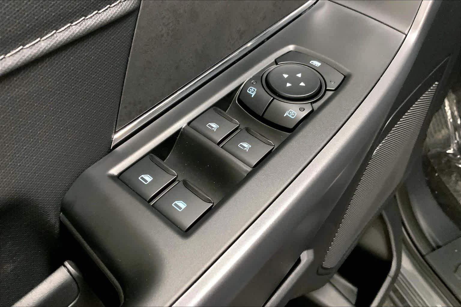 New 2026 Carbonized Gray Metallic Ford XLT image 17