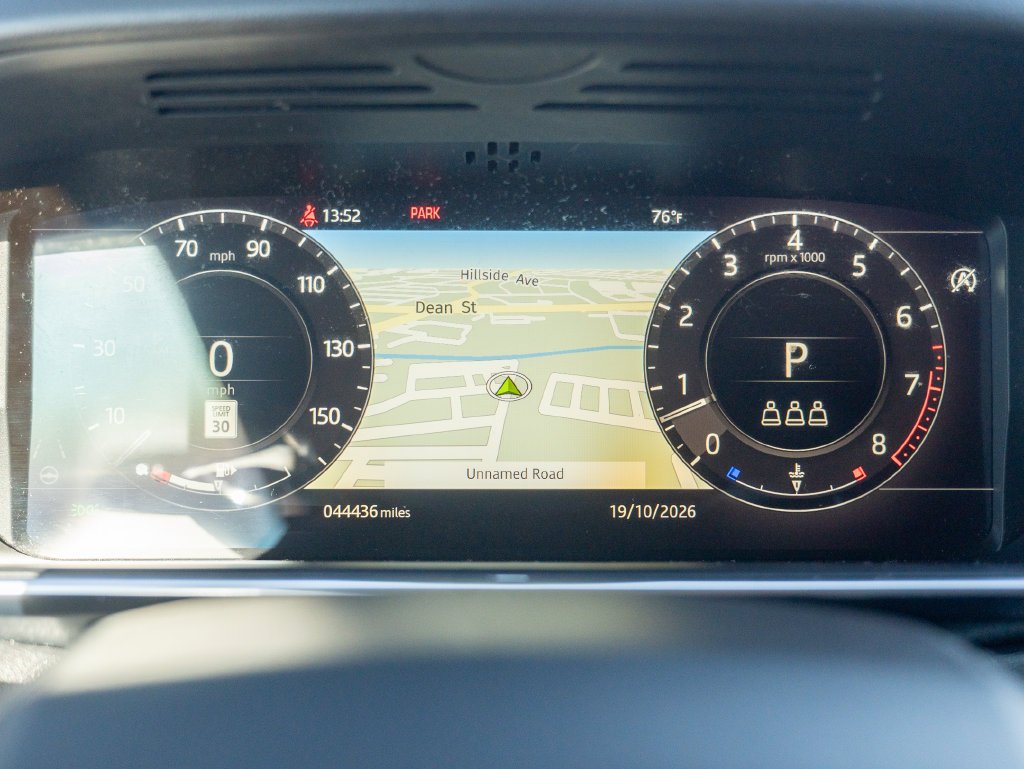 Used 2021 Silver Land Rover HSE Silver Edition image 14