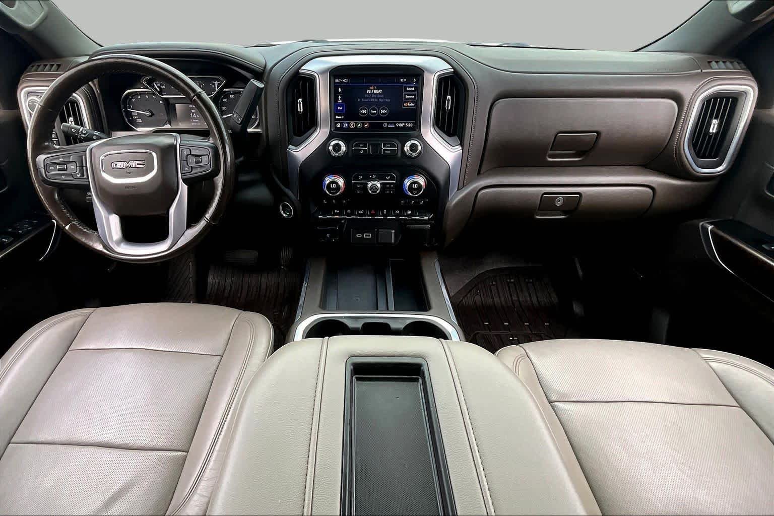 Used 2020 White Frost Tricoat GMC SLT image 16