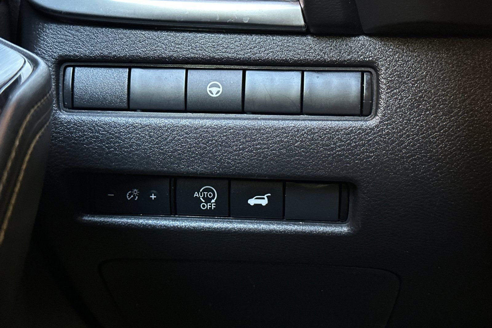 Used 2023 Gray Nissan SL image 36