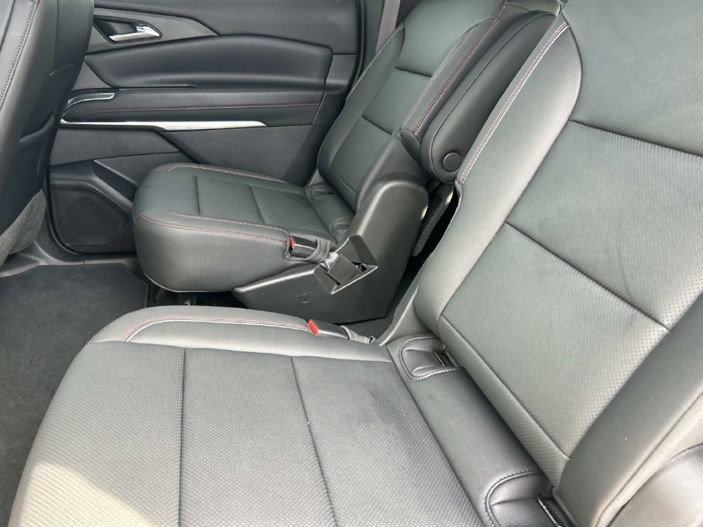 Certified Used 2025 Pearl Chevrolet Z71 image 18