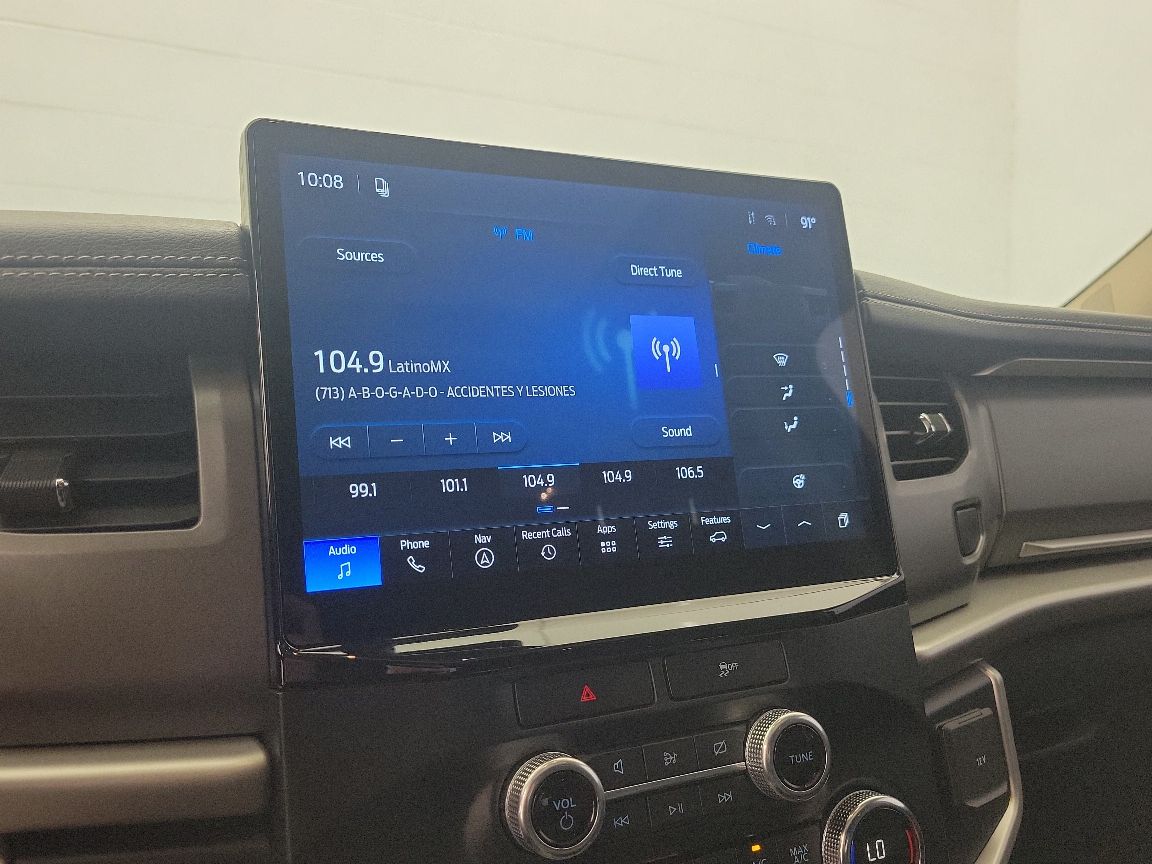 Used 2022 White Metallic Ford XLT image 27