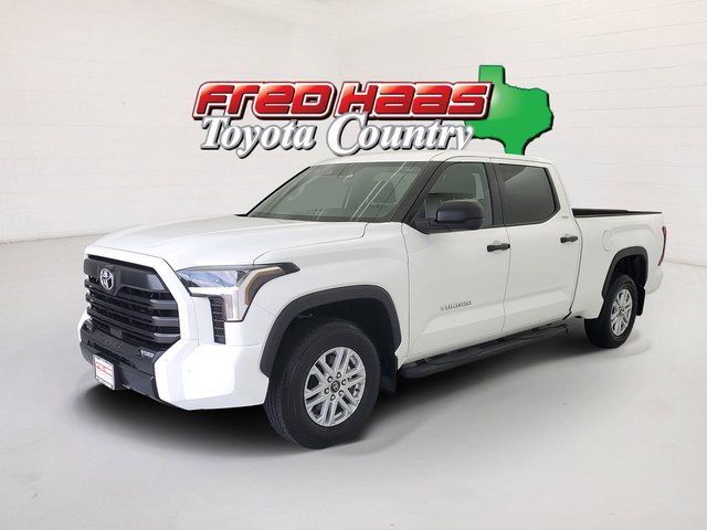 2025 Toyota Tundra 4WD SR5
