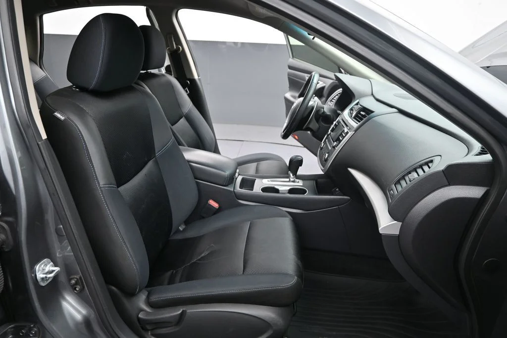 Used 2017 Gray Nissan 2.5 SR image 26