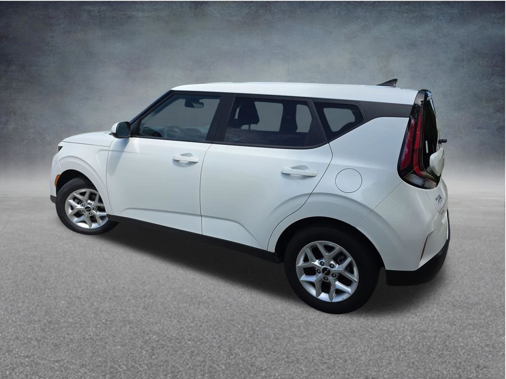 2025 Kia Soul LX - Photo 10