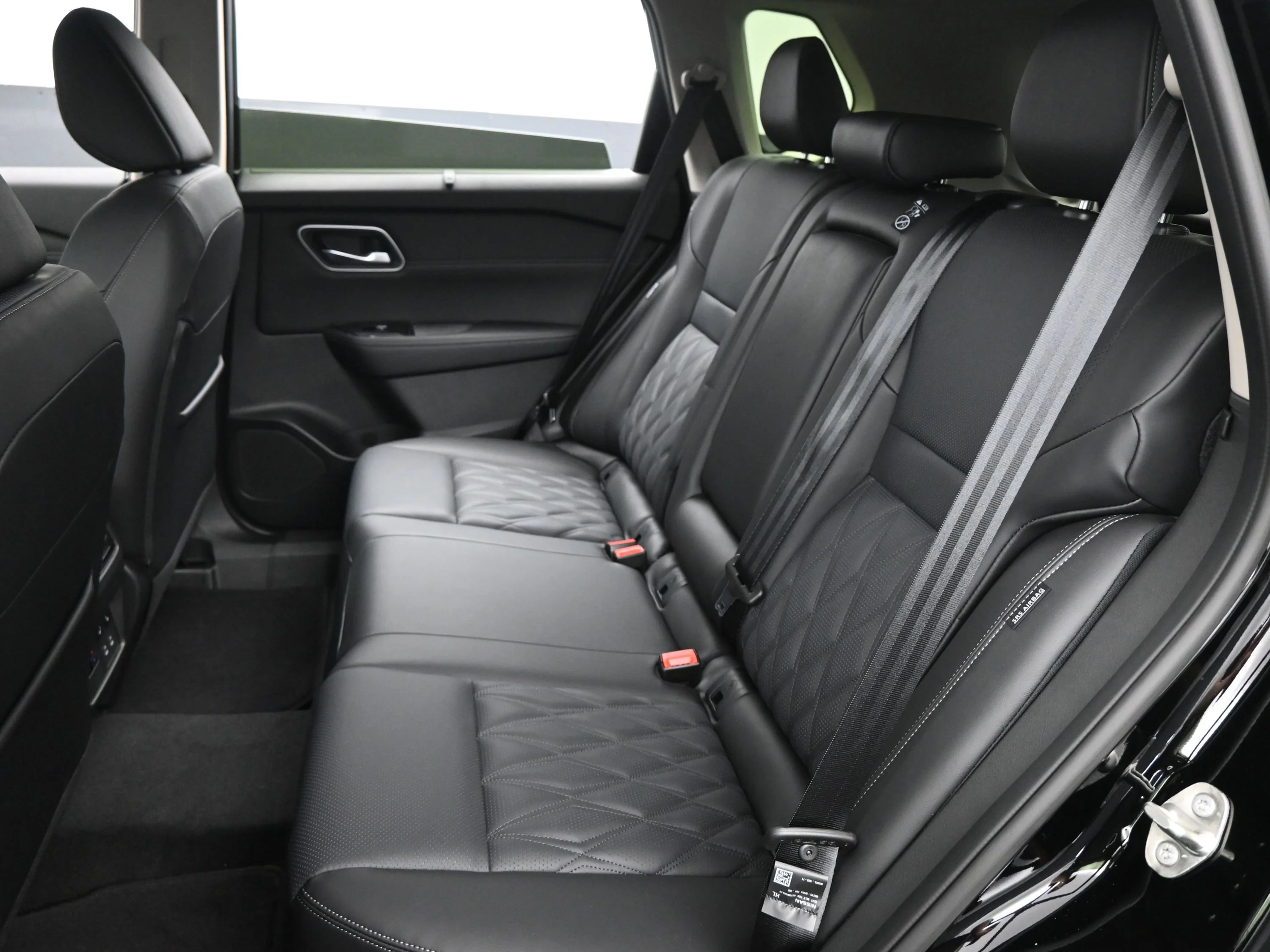 New 2026 Super Black Nissan Platinum image 11