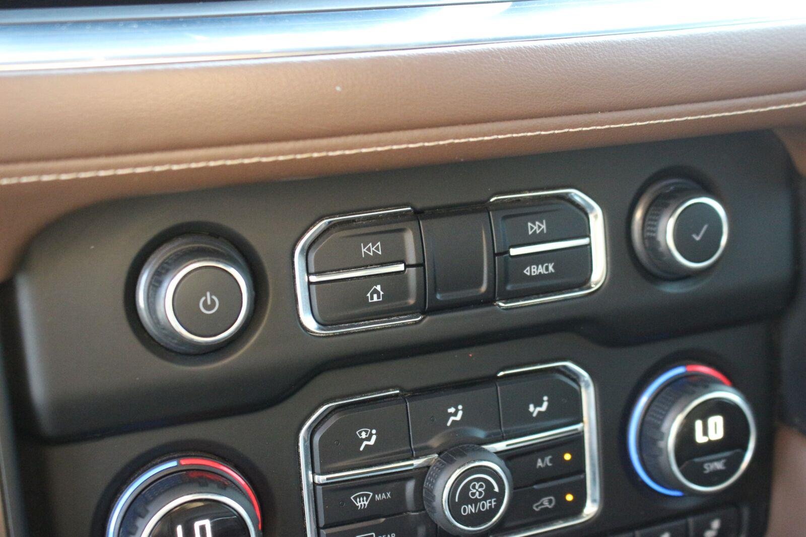 Used 2021 IRIDESCENT PEARL TRICOAT Chevrolet High Country image 24
