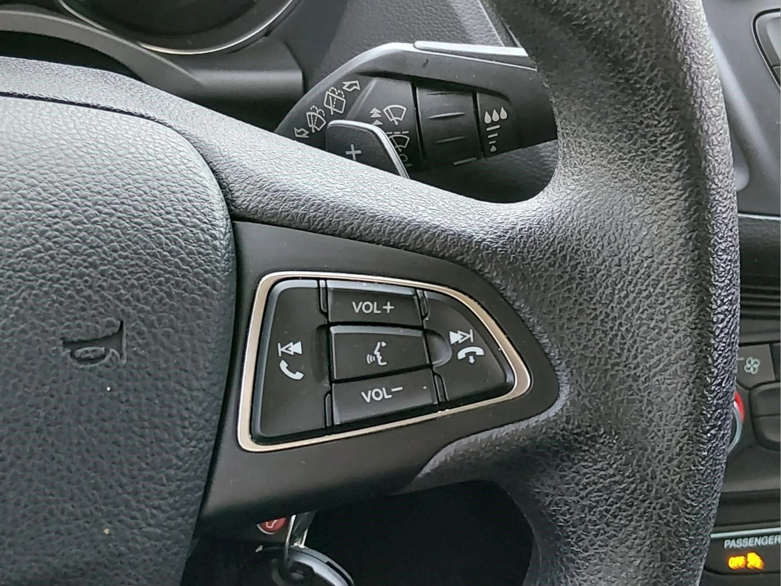 Used 2017 Ingot Silver Ford SE image 28