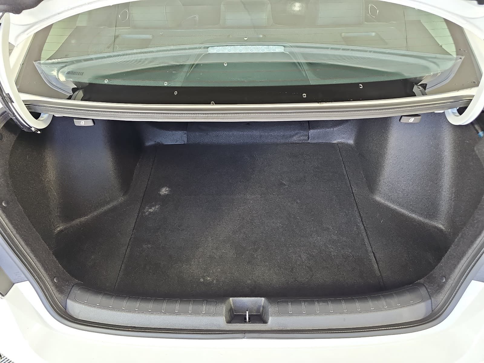 Used 2023 White Honda Touring image 12