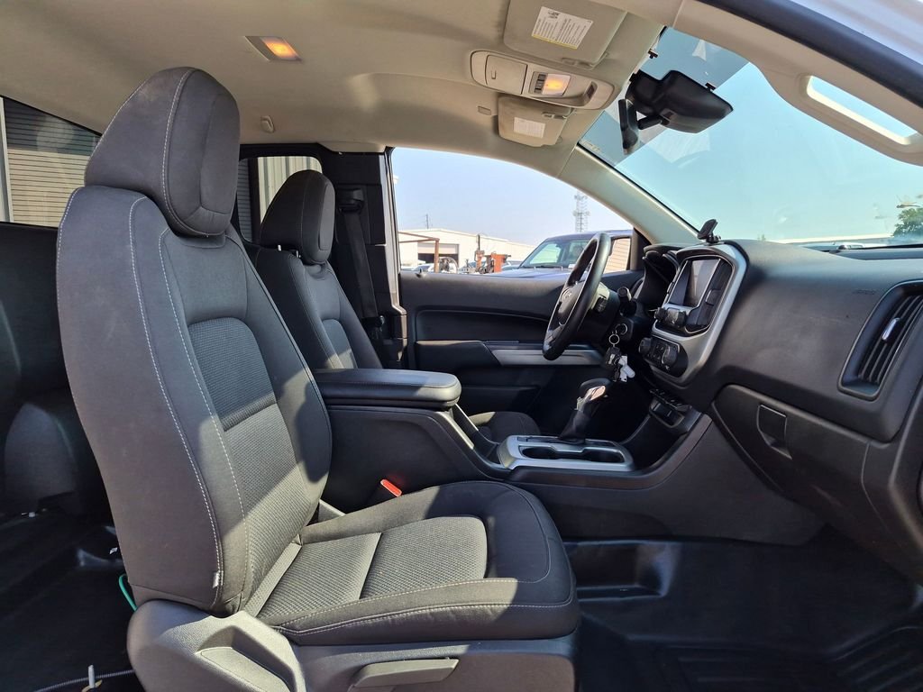Used 2022 White Chevrolet LT image 28