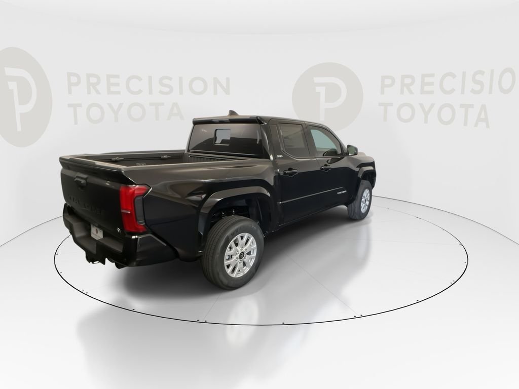 2026 Toyota Tacoma SR5 - Photo 18