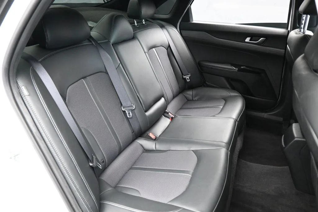 Used 2023 Glacial White Pearl Kia GT-Line image 41