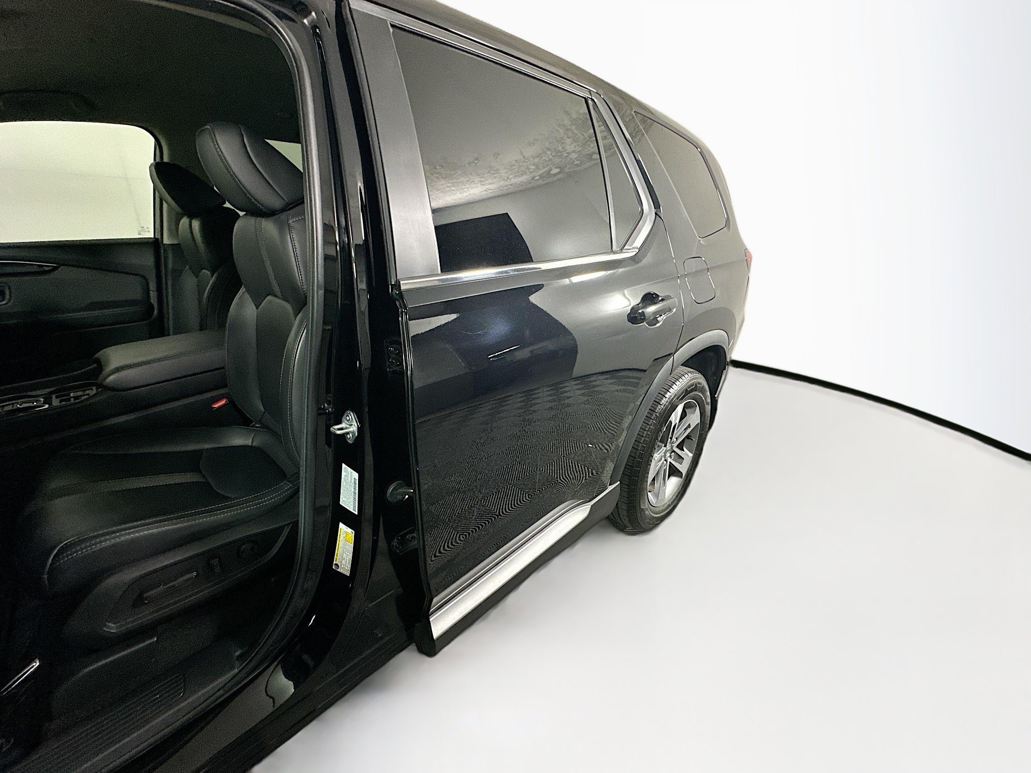 Used 2025 Silver Honda EX-L image 12